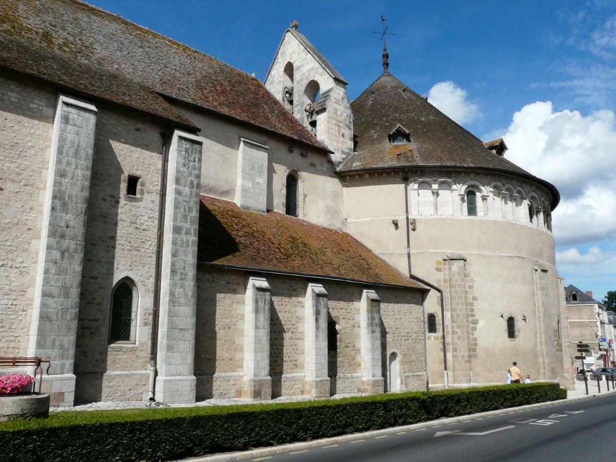 Les Chambres De La Basilique Neuvy-Saint-Sépulchre Extérieur photo