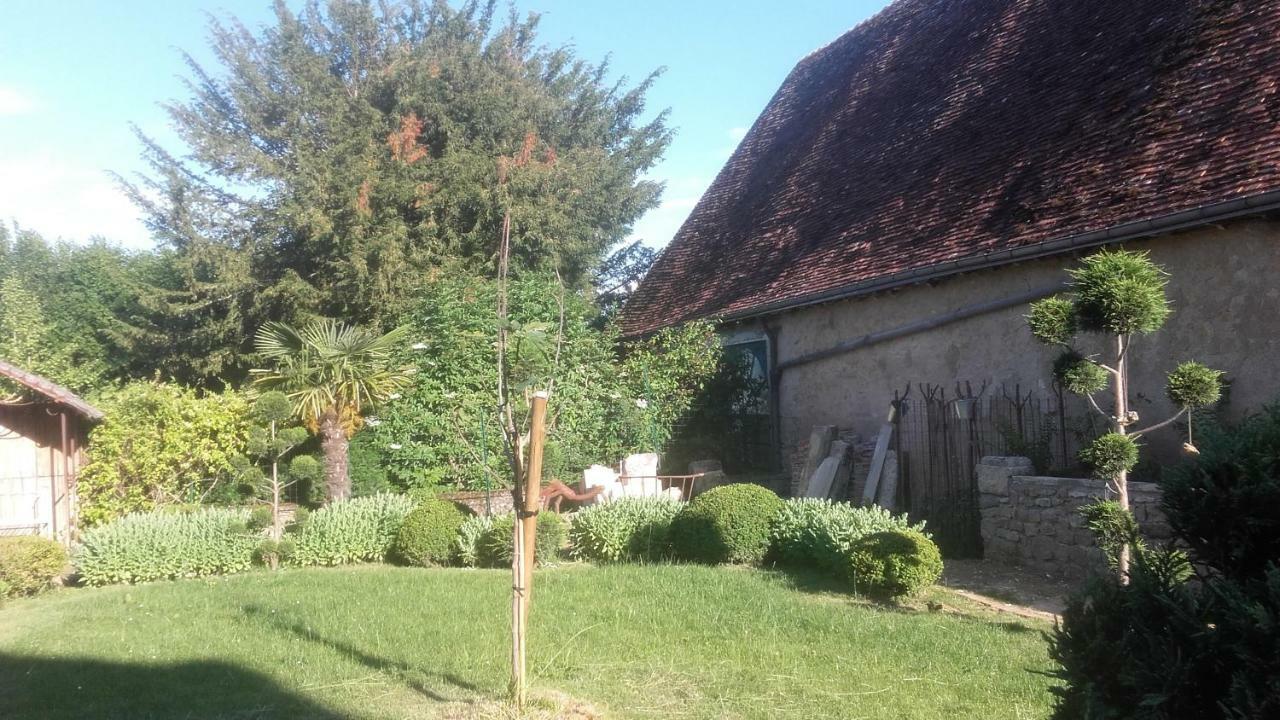 Les Chambres De La Basilique Neuvy-Saint-Sépulchre Extérieur photo