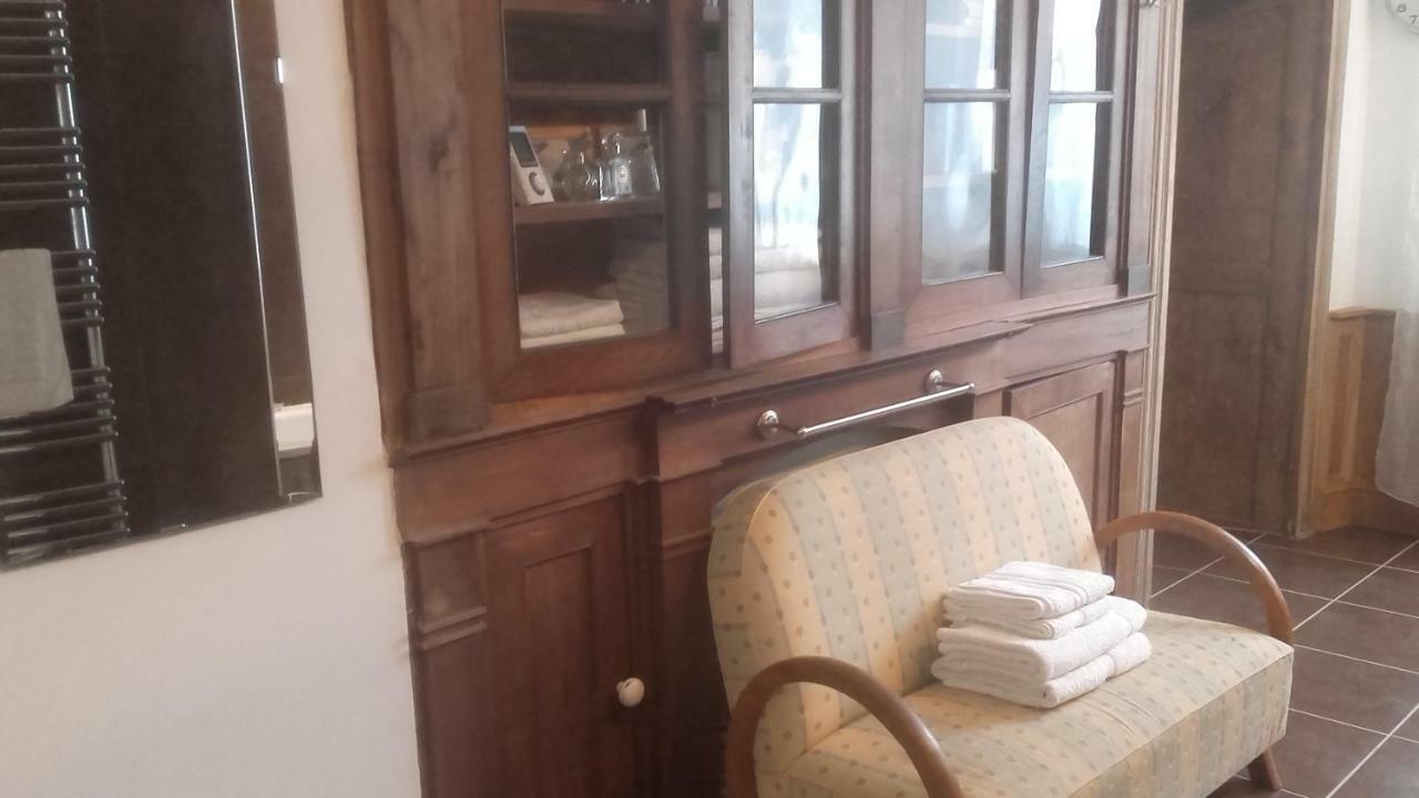 Les Chambres De La Basilique Neuvy-Saint-Sépulchre Extérieur photo